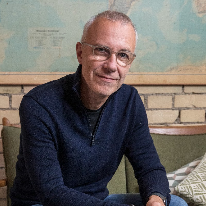 Oliver Zemp - Co-Founder & CEO of Zemp Business Solutions AG